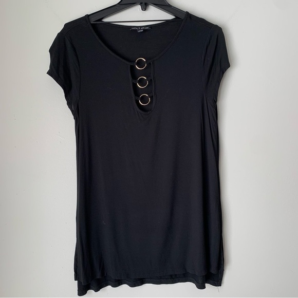 CABLE & Gauge Black Top With Gold Circle Neckline Size Large - Picture 1 of 7